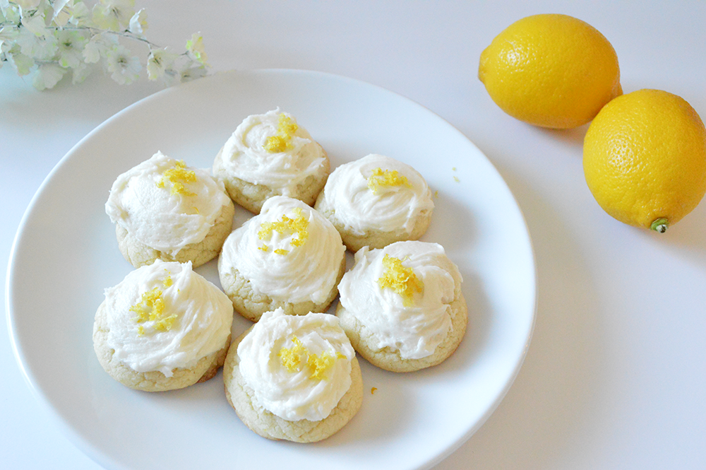 Welcoming the warmer weather with some season-appropriate treats: lemon cookies