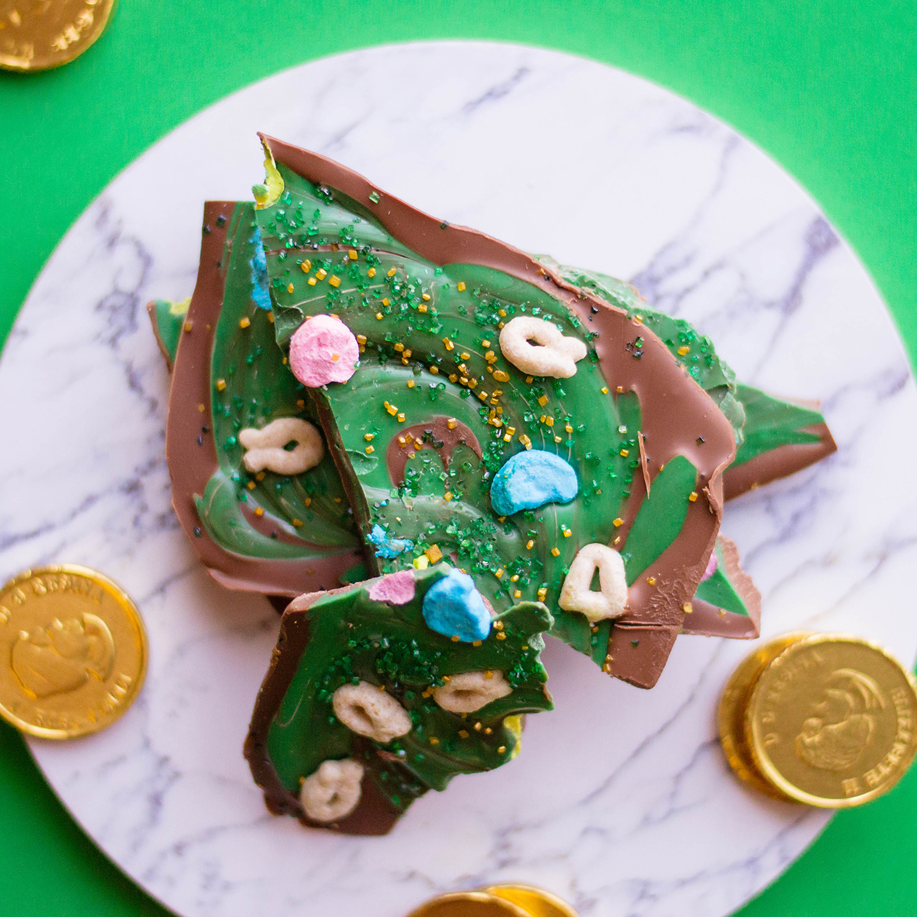 Quick! It's almost St. Patrick's Day! Do you have anything prepared? Our Lucky Chocolate Bark will have you feeling festive and prepared for the upcoming festivities.